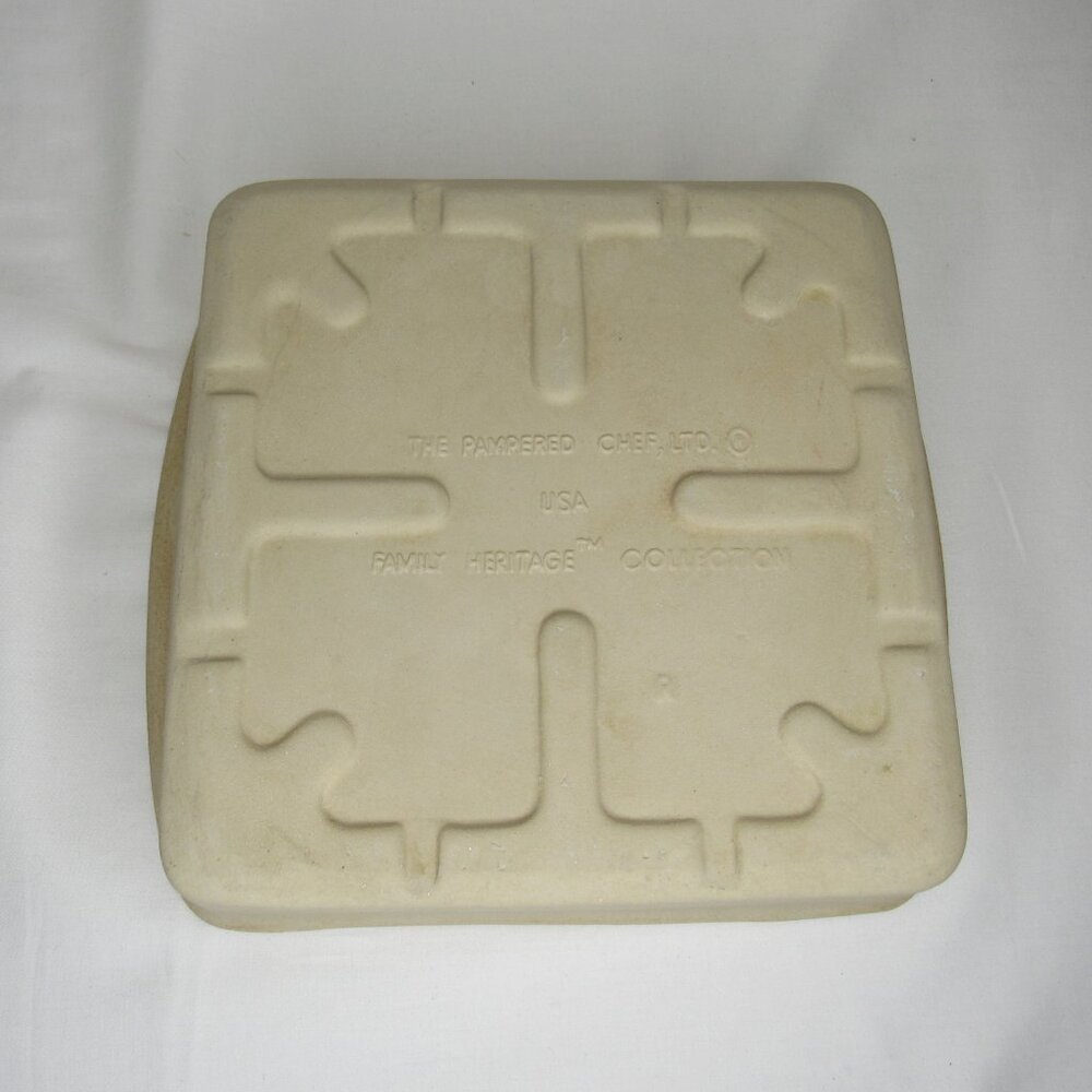 The Pampered Chef Stoneware Square Baking Pan 9 x 9 - Picture 4 of 8